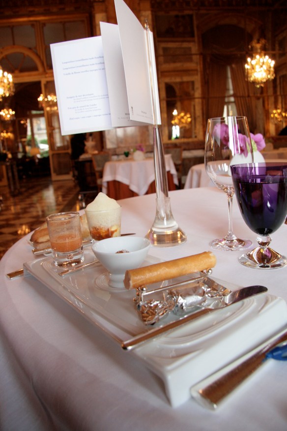 Plateau TV Crillon Plateau TV Crillon